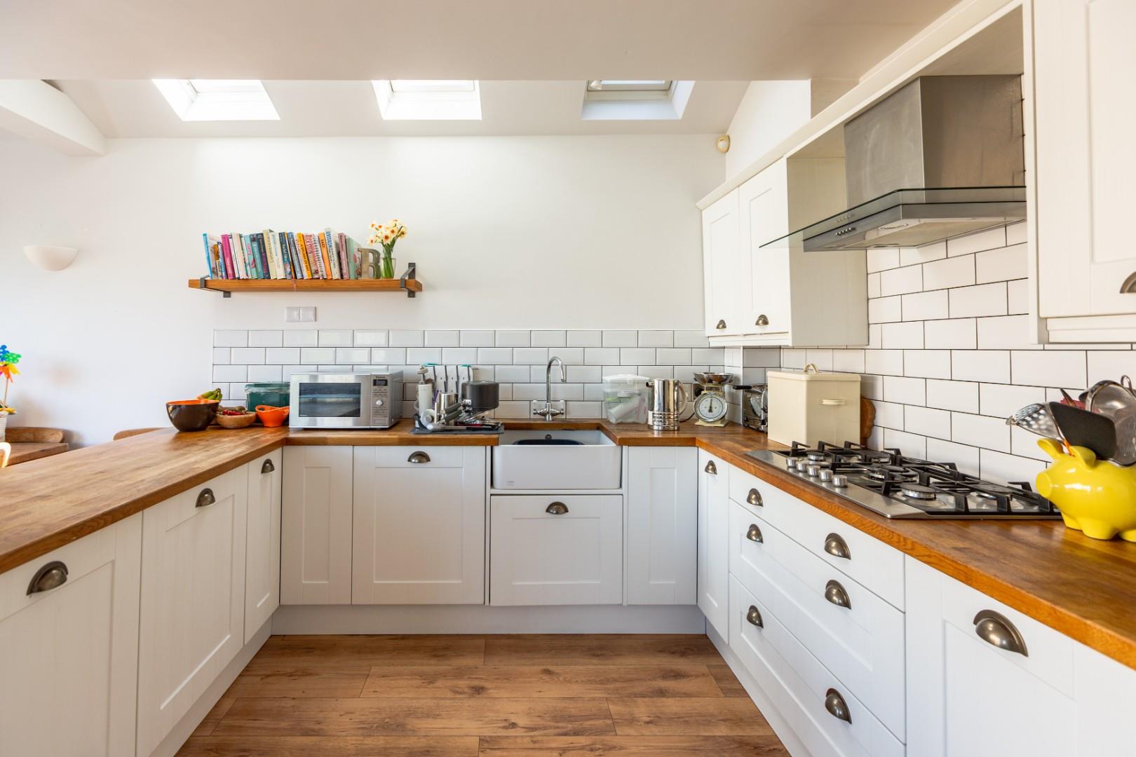 John Street, Mumbles, Swansea, SA3 4LH